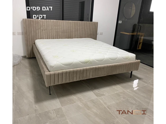 דגם פסים דקים ראש 220