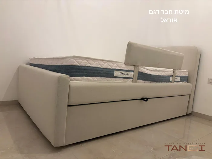 מיטת חבר דגם אוראל כולל מזרונים